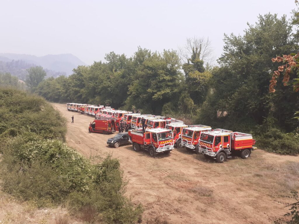 Les Pompiers13 en Grèce