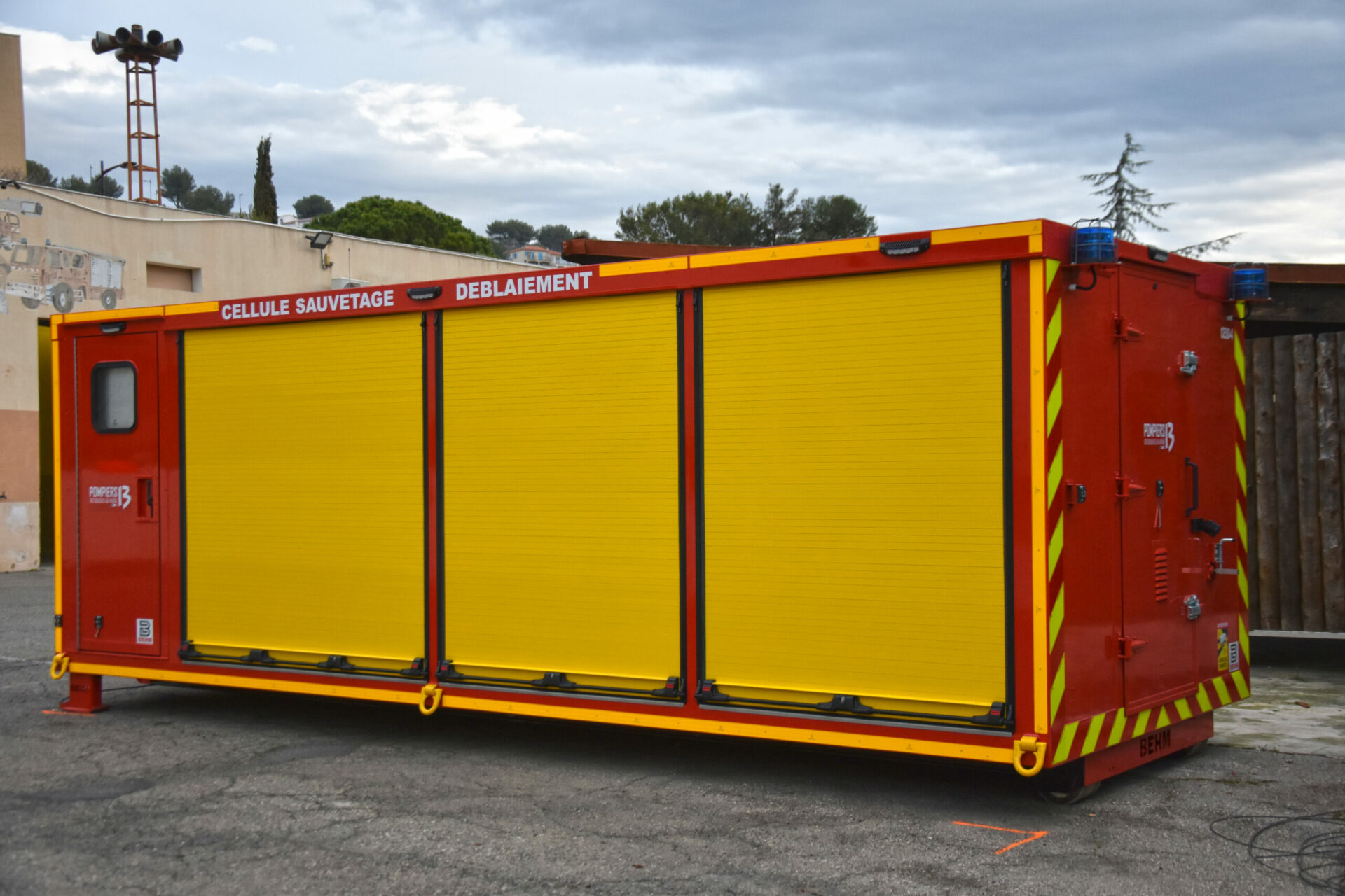 1.Pompiers13.fr-Nous connaître-MOYENS-matériel-sauvetage–déblaiement-Header