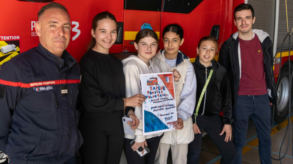 LES COLLÉGIENS DE ROUSSET EN VISITE AU CENTRE D'INCENDIE ET DE SECOURS DE TRETS
