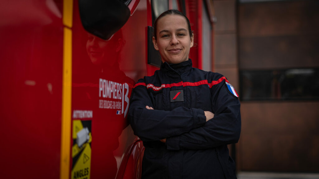 Le sapeur Margaux Baetche, Pompier13 volontaire au centre d'incendie et de secours d'Aix - La Torse.