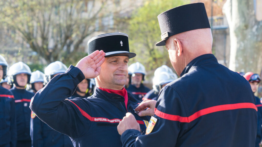 Mardi 14 avril a eu lieu la passation de commandement entre le lieutenant Jérémy Roche et le lieutenant César Carpena au centre d’incendie et de secours de Concors. Ce dernier prend désormais la tête d’une caserne composée de 110 personnels Pompiers13.