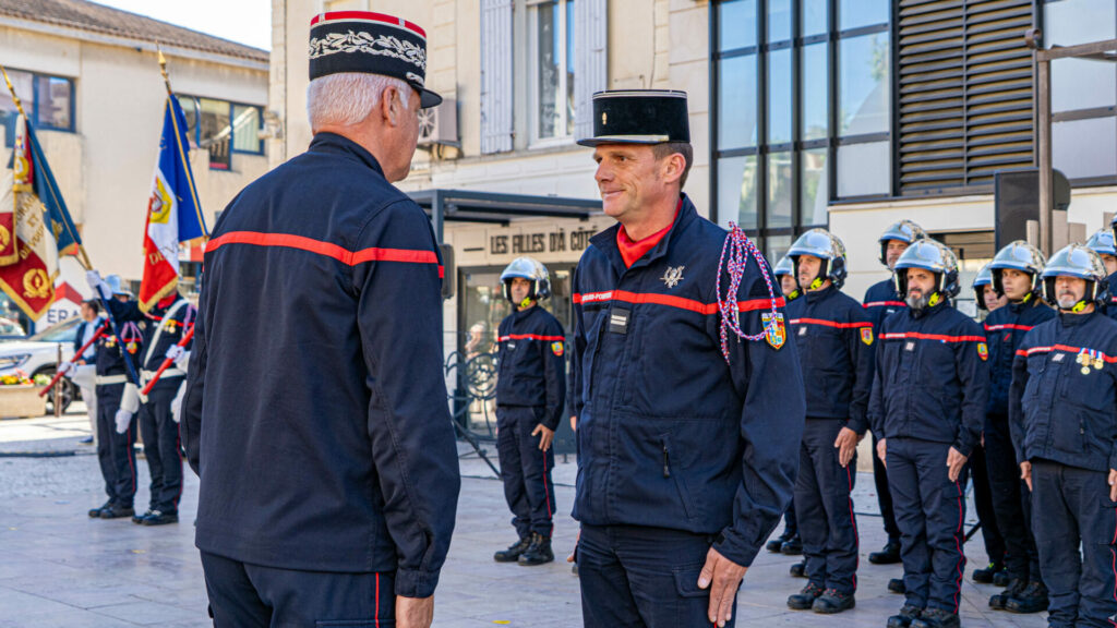 Le lieutenant Gillette est officiellement devenu le nouveau chef du centre d'incendie et de secours de Châteaurenard.