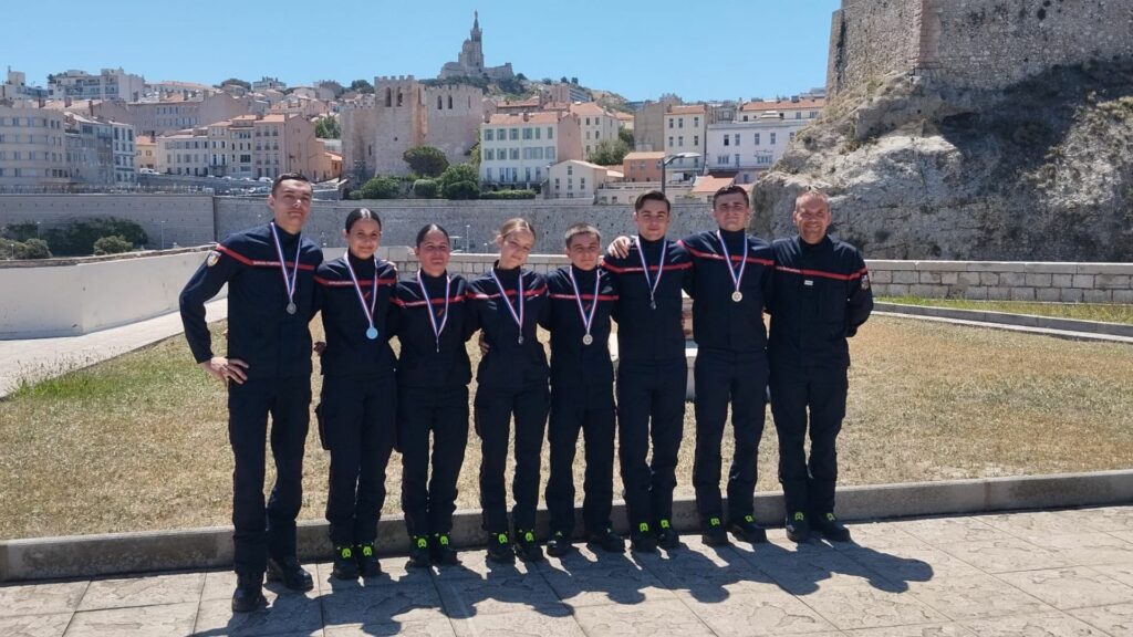 L’école des jeunes sapeurs-pompiers de la Basse Vallée de l’Arc a reçu le premier de l’Engagement citoyen